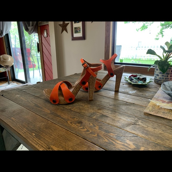 Stilettos - Picture 5 of 6